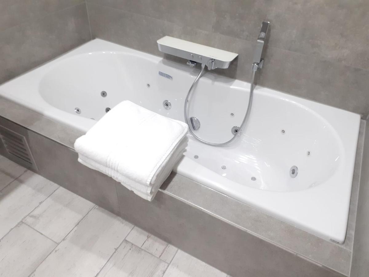 Villa Blue Garden B&B Vlaamse Ardennen Nabij Pairi Daiza Geraardsbergen Ngoại thất bức ảnh